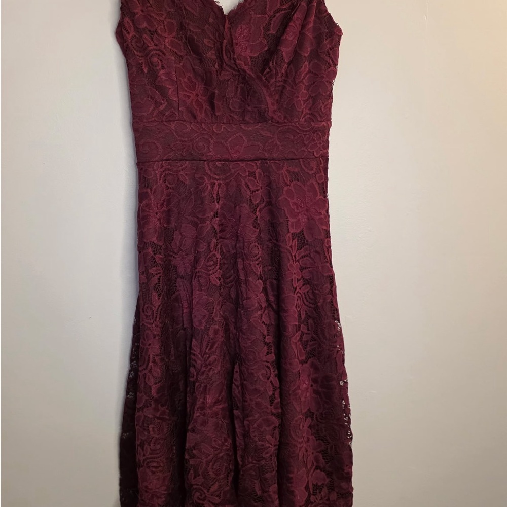 Zapaka Burgundy Lace Midi Dress